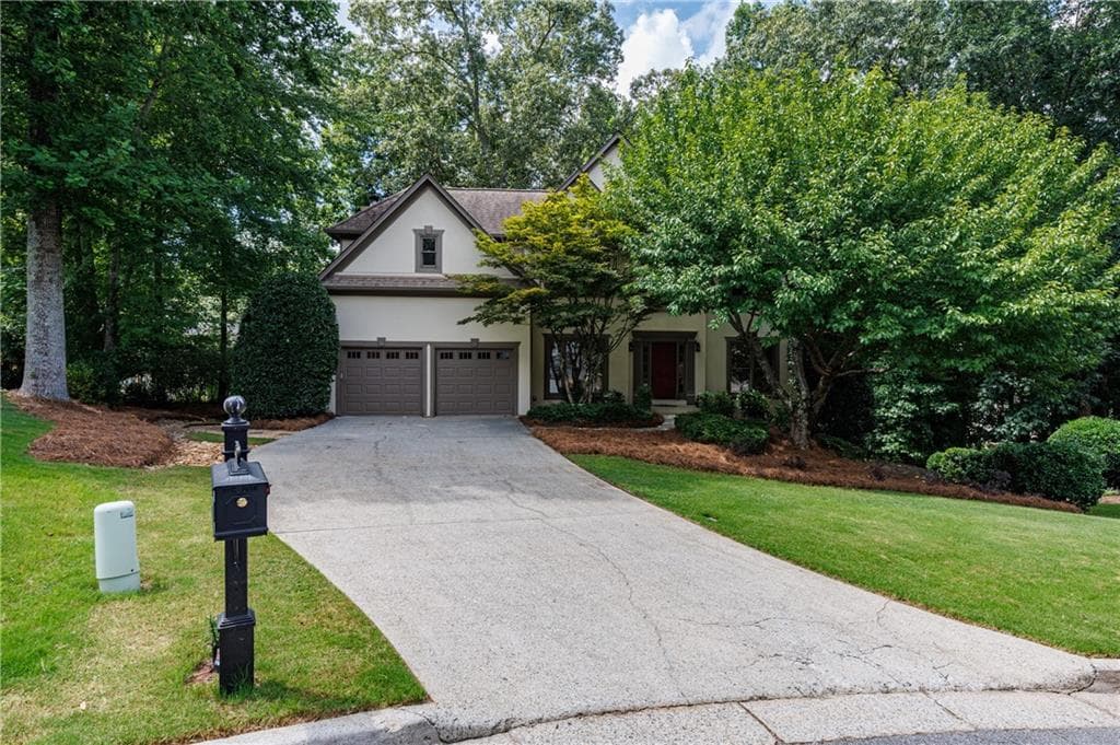 5 bedroom, 4 bathroom, 3,415 sq ft single family residence under contract at 140 Ketton Way, Alpharetta, GA 30005 — photo 2