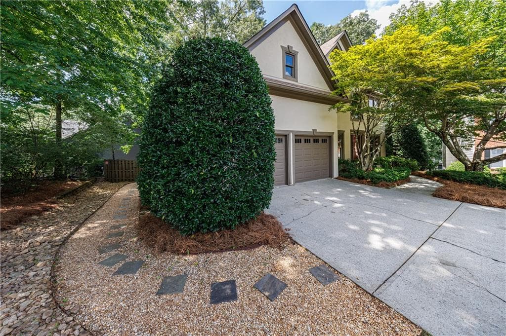 5 bedroom, 4 bathroom, 3,415 sq ft single family residence under contract at 140 Ketton Way, Alpharetta, GA 30005 — photo 3