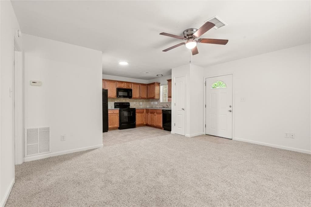 1 bedroom, 1 bathroom condominium for rent at 5058 Jonesboro Road G49, Union City, GA 30291 for $1,095 a month — photo 4