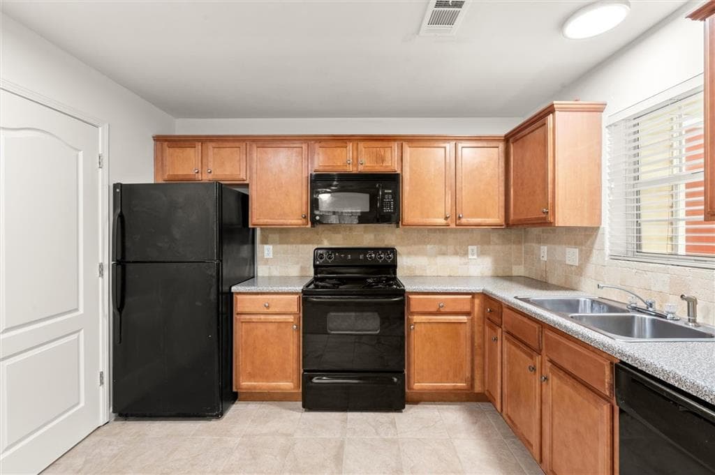 1 bedroom, 1 bathroom condominium for rent at 5058 Jonesboro Road G49, Union City, GA 30291 for $1,095 a month — photo 7