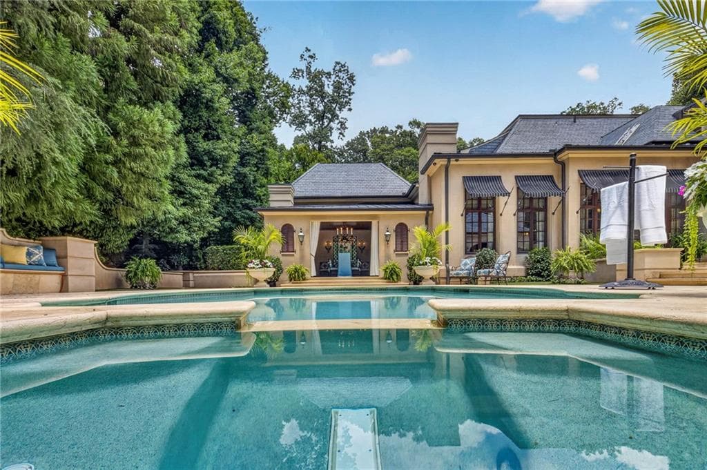 5 bedroom, 7 bathroom, 6,939 sq ft single family residence for sale at 675 W Paces Ferry #14 Road, Atlanta, GA 30327 — photo 2