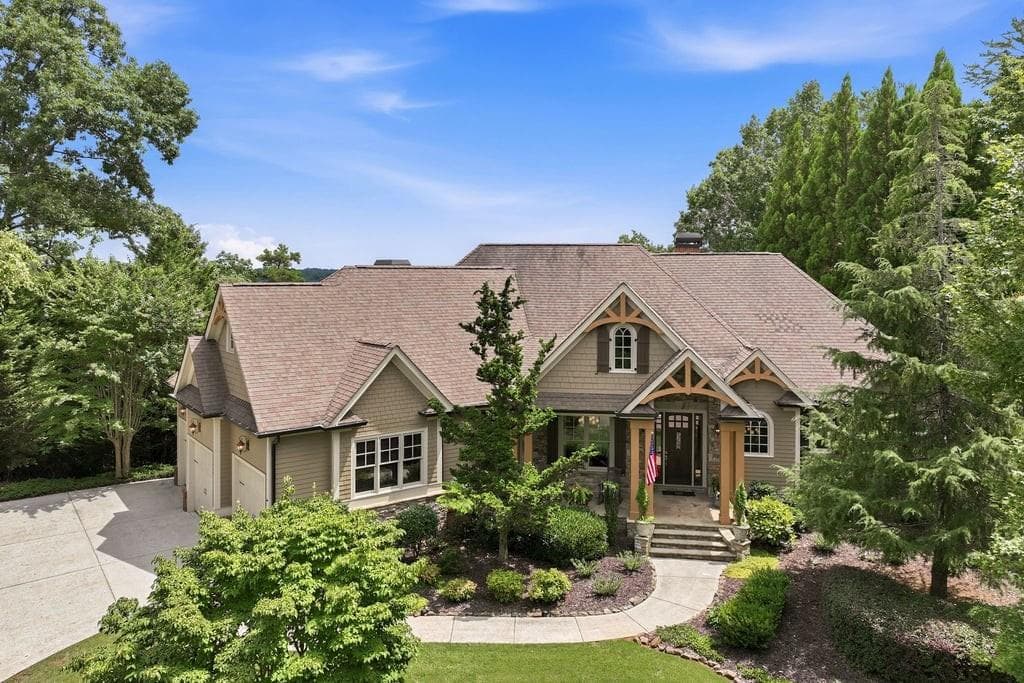 4 bedroom, 5 bathroom, 4,672 sq ft single family residence under contract at 904 Bear Paw Ridge, Dahlonega, GA 30533 — photo 2