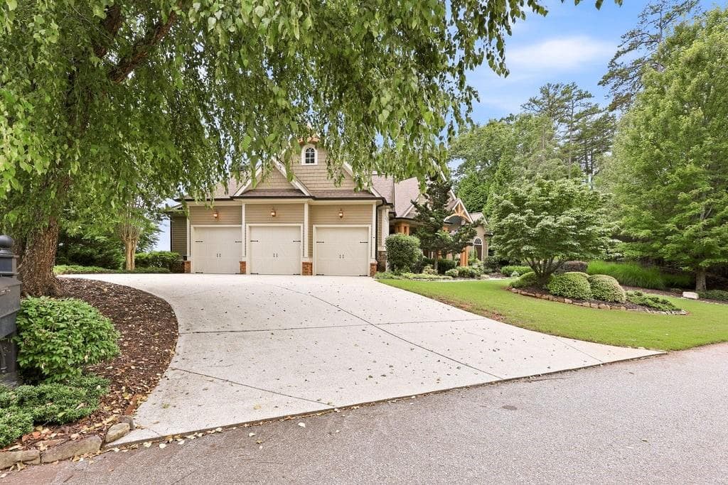 4 bedroom, 5 bathroom, 4,672 sq ft single family residence under contract at 904 Bear Paw Ridge, Dahlonega, GA 30533 — photo 6
