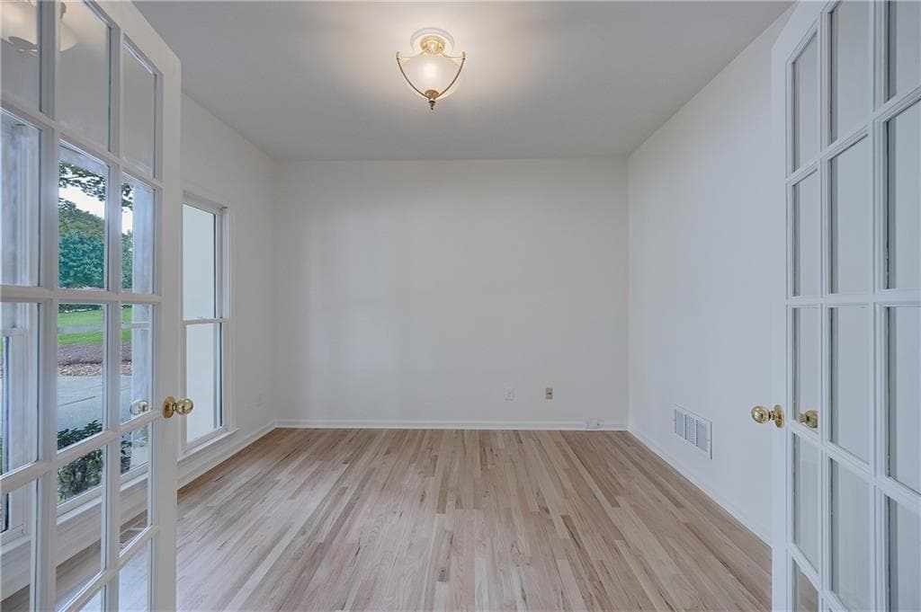 5 bedroom, 4 bathroom, 3,415 sq ft single family residence under contract at 140 Ketton Way, Alpharetta, GA 30005 — photo 8