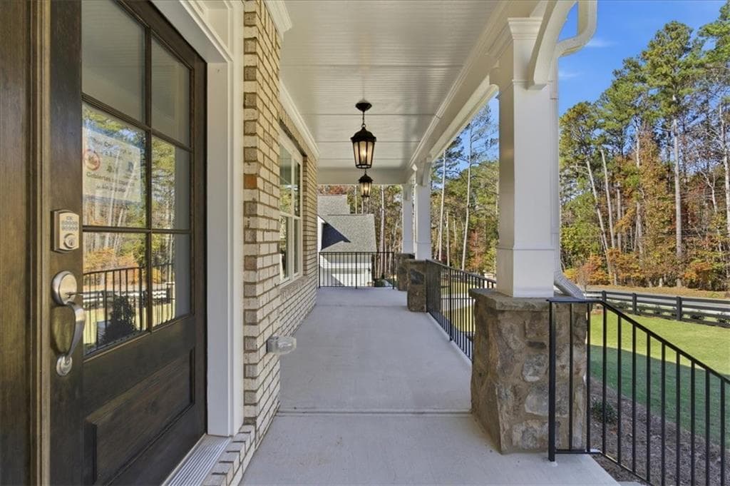 5 bedroom, 5 bathroom, 4,020 sq ft single family residence for sale at 5885 Ford Road, Acworth, GA 30101 — photo 6