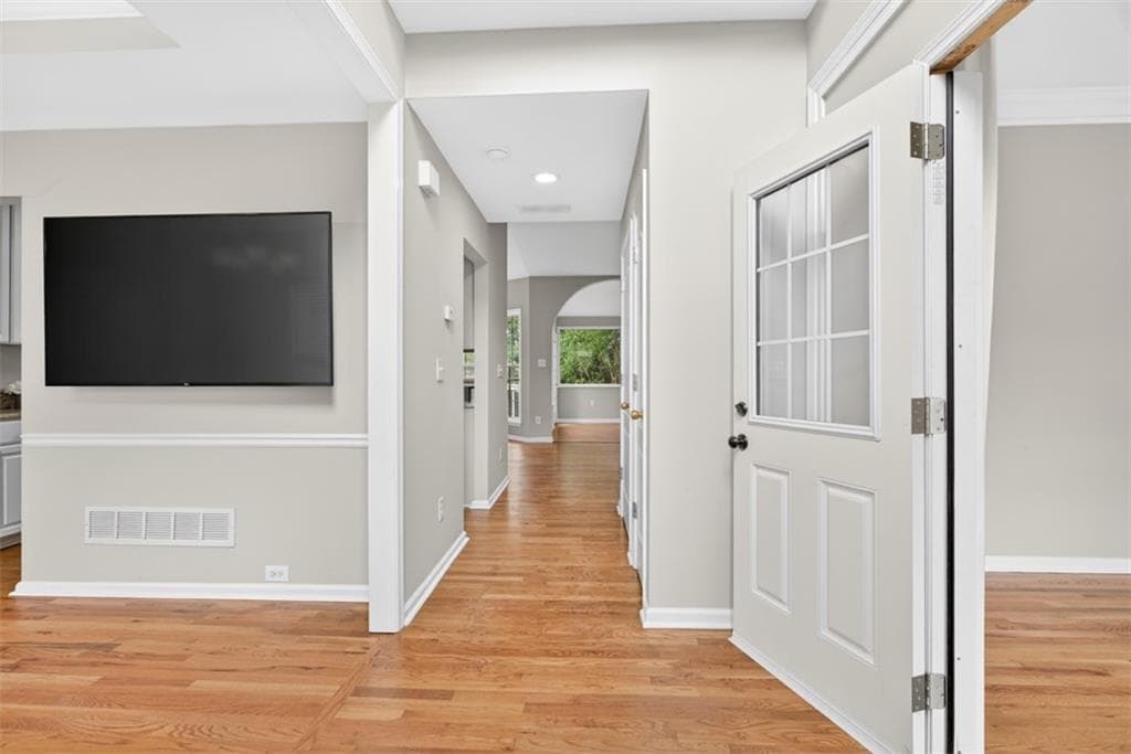 5 bedroom, 4 bathroom, 2,500 sq ft single family residence under contract at 320 Wynstone Way, Duluth, GA 30097 — photo 2