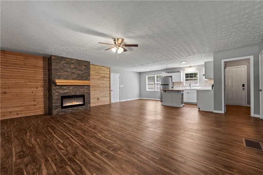 3 bedroom, 2 bathroom single family residence for sale at 4743 Bryant Drive, Snellville, GA 30039 — photo 6