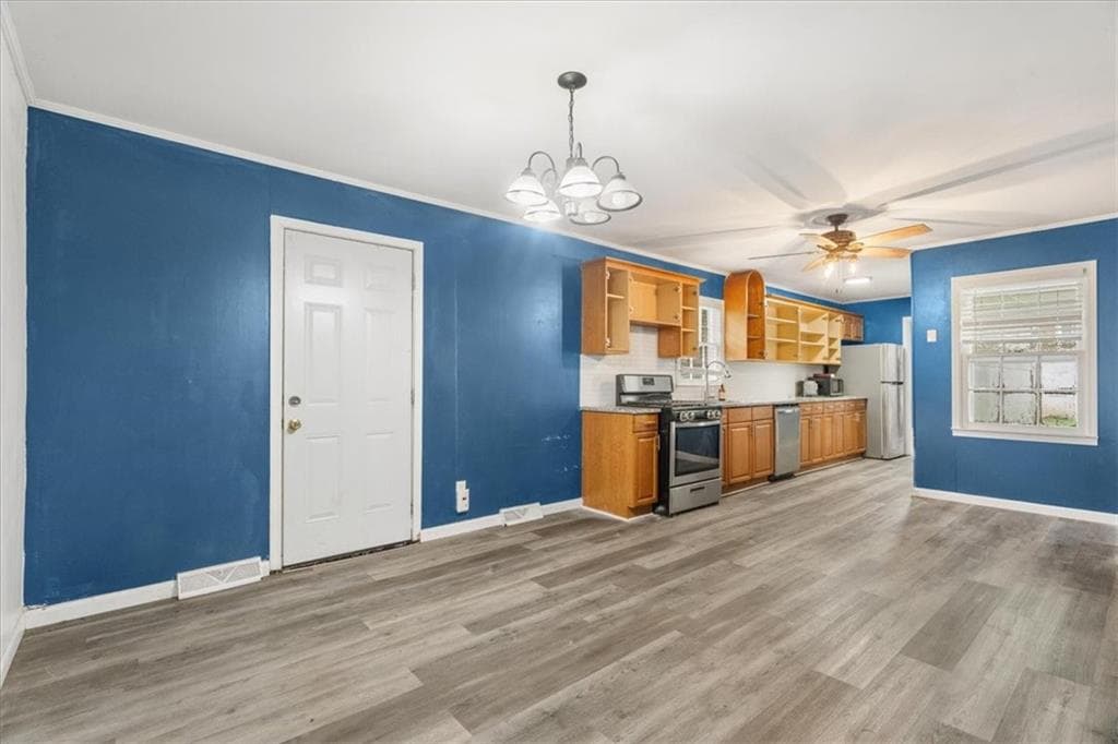 3 bedroom, 2 bathroom, 1,341 sq ft single family residence under contract at 126 Kinman Road, Calhoun, GA 30701 — photo 9