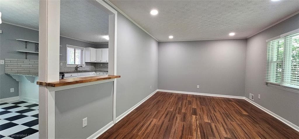 3 bedroom, 2 bathroom, 1,851 sq ft single family residence for sale at 1096 Deleon Court, Clarkston, GA 30021 — photo 5