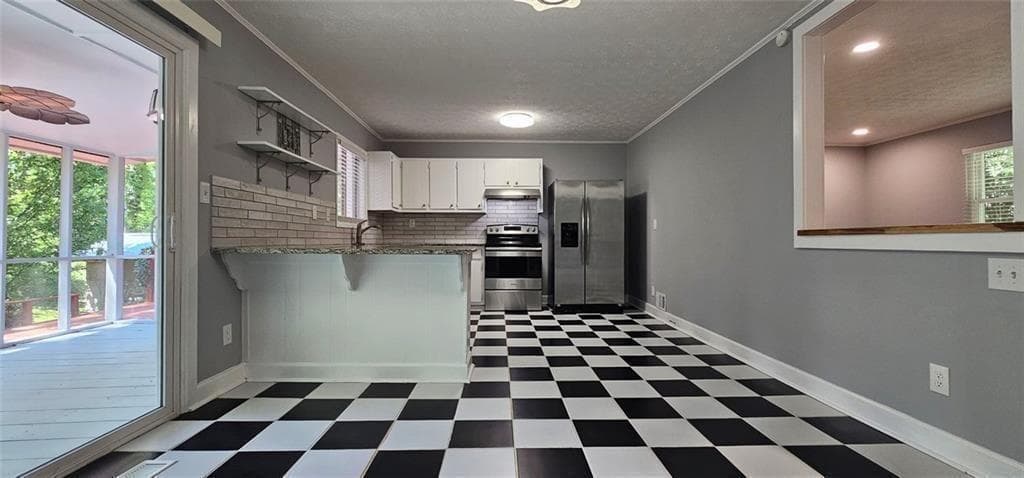 3 bedroom, 2 bathroom, 1,851 sq ft single family residence for sale at 1096 Deleon Court, Clarkston, GA 30021 — photo 9