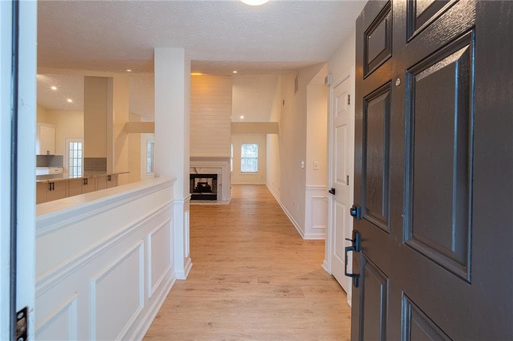 3 bedroom, 2 bathroom, 2,400 sq ft single family residence under contract at 3554 Dunbar Lane, Suwanee, GA 30024 — photo 6