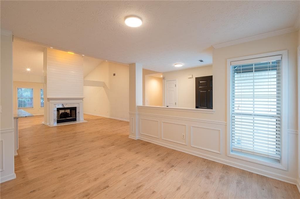 3 bedroom, 2 bathroom, 2,400 sq ft single family residence under contract at 3554 Dunbar Lane, Suwanee, GA 30024 — photo 9