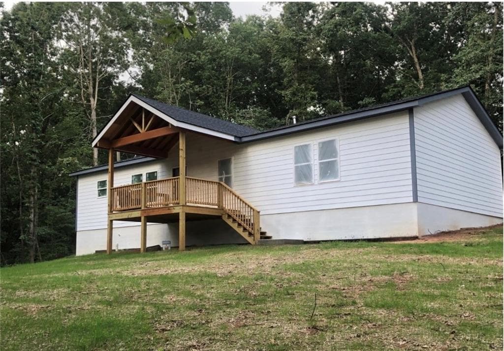 3 bedroom, 2 bathroom, 1,709 sq ft single family residence under contract at 39 Huckleberry Lane, Winder, GA 30680