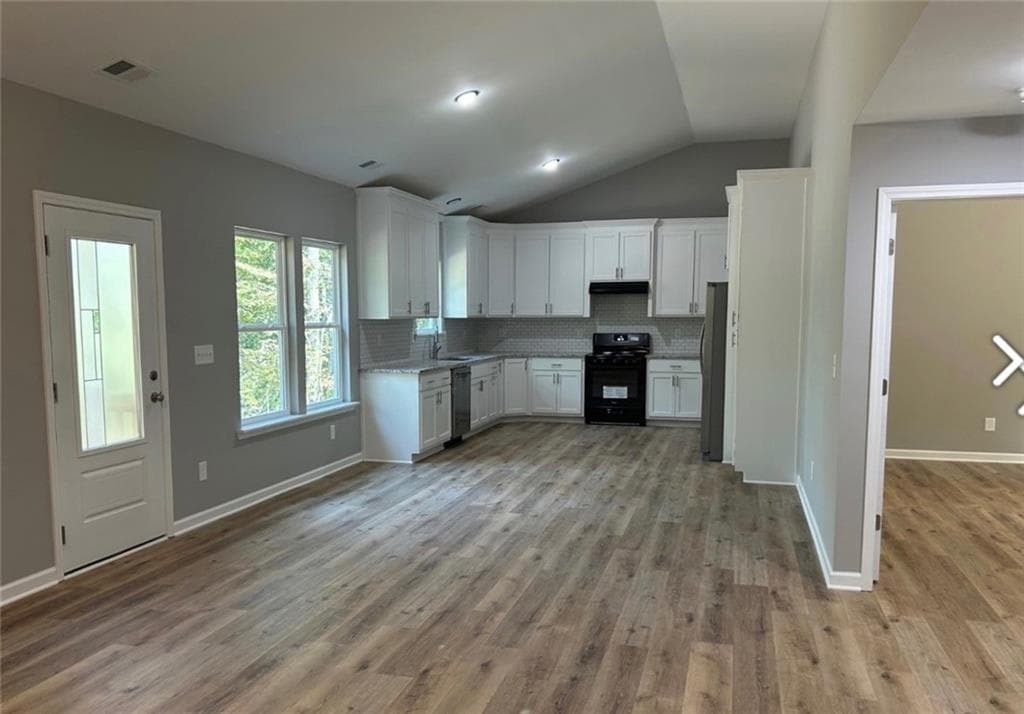 3 bedroom, 2 bathroom, 1,709 sq ft single family residence for sale at 39 Huckleberry Lane, Winder, GA 30680 — photo 2