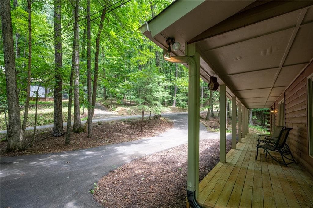 3 bedroom, 2 bathroom, 1,421 sq ft single family residence for sale at 415 Sunset Court, Jasper, GA 30143 — photo 4