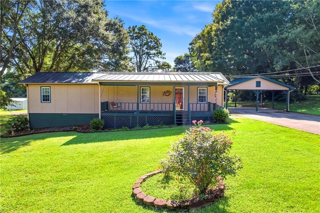 3 bedroom, 2 bathroom, 1,440 sq ft single family residence sold at 152 Hunters Lane, Powder Springs, GA 30127