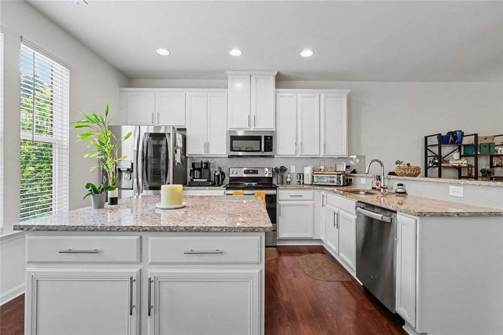 4 bedroom, 4 bathroom, 2,227 sq ft townhouse for sale at 4383 Legendary Street, Stone Mountain, GA 30083 — photo 6