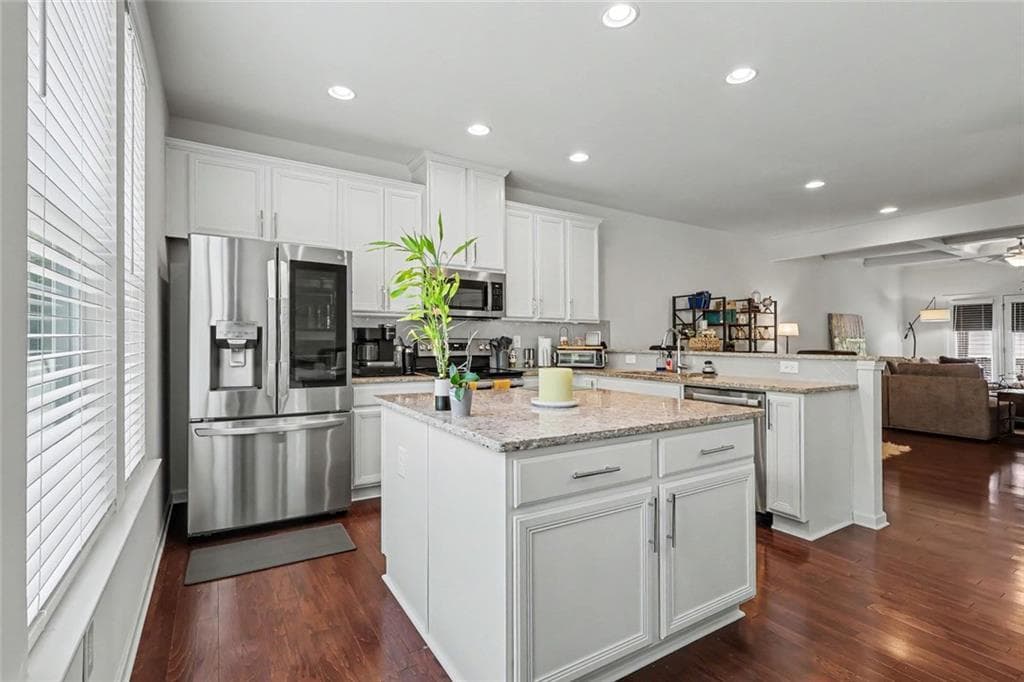 4 bedroom, 4 bathroom, 2,227 sq ft townhouse for sale at 4383 Legendary Street, Stone Mountain, GA 30083 — photo 7