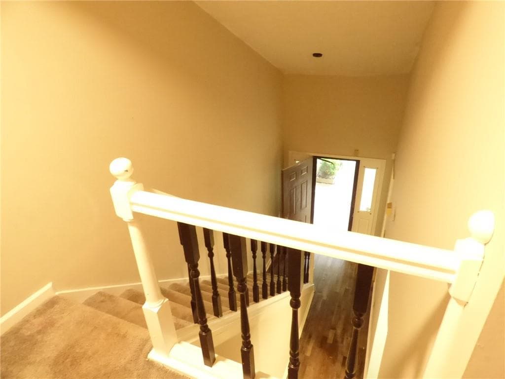 2 bedroom, 3 bathroom, 1,398 sq ft townhouse for sale at 1572 Circlestone Drive, Stone Mountain, GA 30088 — photo 5