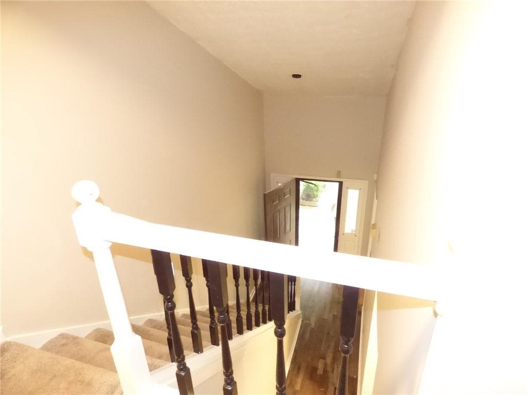 2 bedroom, 3 bathroom, 1,398 sq ft townhouse for sale at 1572 Circlestone Drive, Stone Mountain, GA 30088 — photo 6
