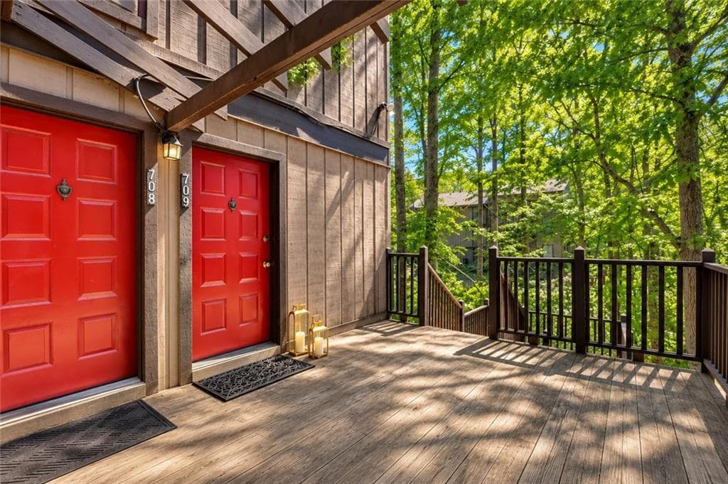 709 River Run Drive, Sandy Springs, GA 30350 — most recent listing photo
