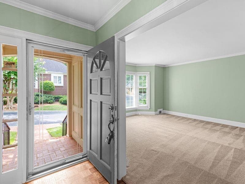 4 bedroom, 4 bathroom, 4,075 sq ft single family residence for sale at 6 Downshire Lane, Decatur, GA 30033 — photo 4