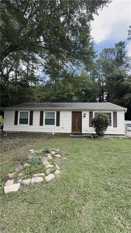 3 bedroom, 2 bathroom, 1,092 sq ft single family residence for rent at 4003 Overland Trail, Snellville, GA 30039 for $1,950 a month — photo 1 of 28