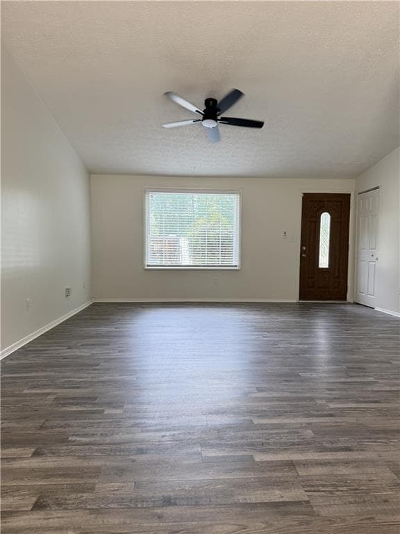 3 bedroom, 2 bathroom, 1,092 sq ft single family residence for rent at 4003 Overland Trail, Snellville, GA 30039 for $1,950 a month — photo 3