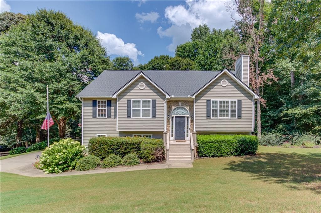 4 bedroom, 3 bathroom, 2,430 sq ft single family residence for sale at 12 Chatham Court, Jefferson, GA 30549 — photo 1 of 40