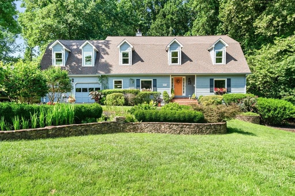 4 bedroom, 5 bathroom, 3,991 sq ft single family residence under contract at 990 Lake Charles Drive, Roswell, GA 30075 — photo 9
