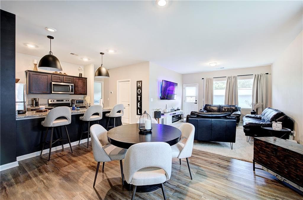 3 bedroom, 2 bathroom, 1,396 sq ft single family residence for sale at 309 Pescara Court, Cartersville, GA 30120 — photo 7
