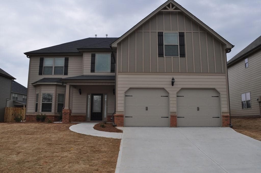 4 bedroom, 3 bathroom, 2,996 sq ft single family residence for rent at 1550 Horseshoe Creek Lane, Cumming, GA 30041 for $2,700 a month — photo 2