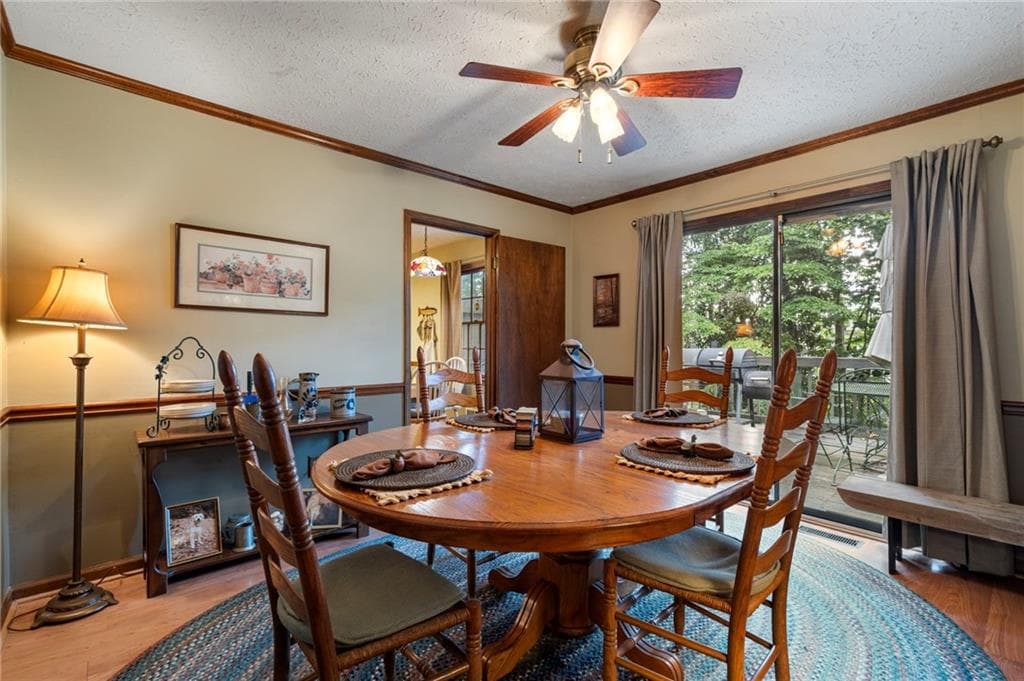 3 bedroom, 2 bathroom, 2,184 sq ft single family residence under contract at 1982 Winding Creek Lane, Marietta, GA 30064 — photo 9