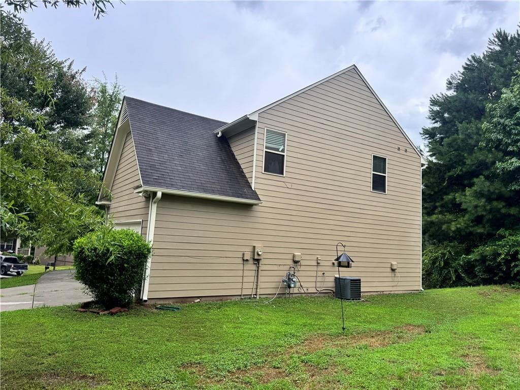 4 bedroom, 3 bathroom single family residence under contract at 4433 Black Hills Drive, Acworth, GA 30101 — photo 9