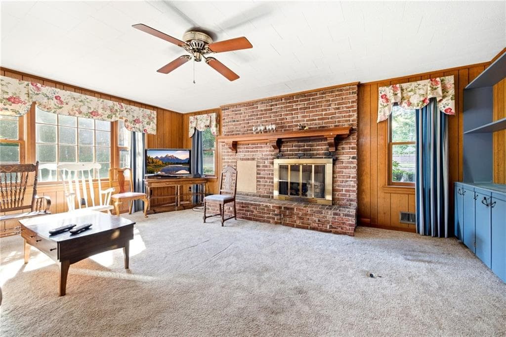5 bedroom, 3 bathroom, 2,520 sq ft single family residence for sale at 1154 Glenwood Drive, Gainesville, GA 30501 — photo 10