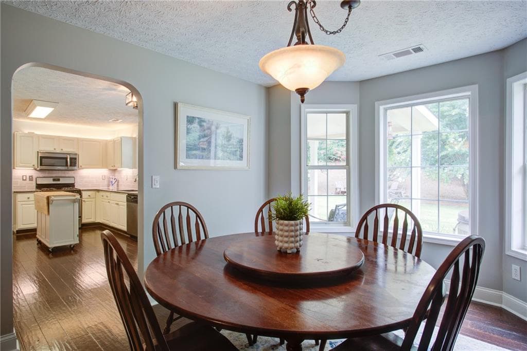 4 bedroom, 3 bathroom, 1,903 sq ft single family residence for sale at 5440 Tallantworth Crossing, Cumming, GA 30040 — photo 10