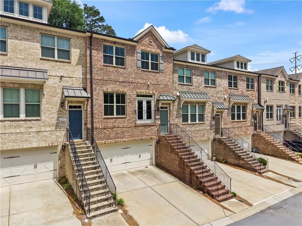 4 bedroom, 4 bathroom, 2,571 sq ft townhouse for rent at 3159 Rutter Drive 33, Atlanta, GA 30345 for $4,000 a month — photo 2