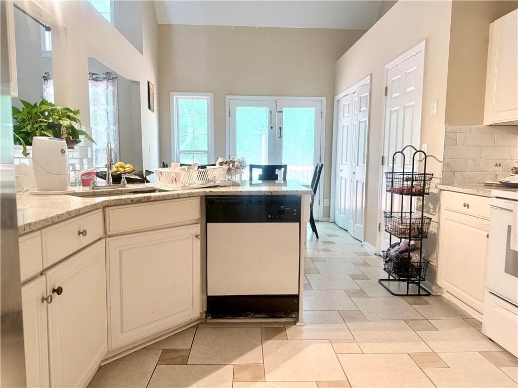 3 bedroom, 2 bathroom, 1,133 sq ft single family residence under contract at 345 WINCHESTER Way, Woodstock, GA 30188 — photo 10