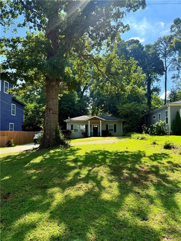3 bedroom, 3 bathroom, 1,724 sq ft single family residence for sale at 674 Parker Avenue, Decatur, GA 30032 — photo 1 of 1