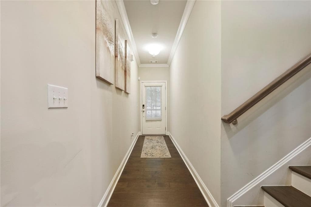 3 bedroom, 3 bathroom townhouse for rent at 539 Jefferson Chase Street, Atlanta, GA 30354 for $2,625 a month — photo 3