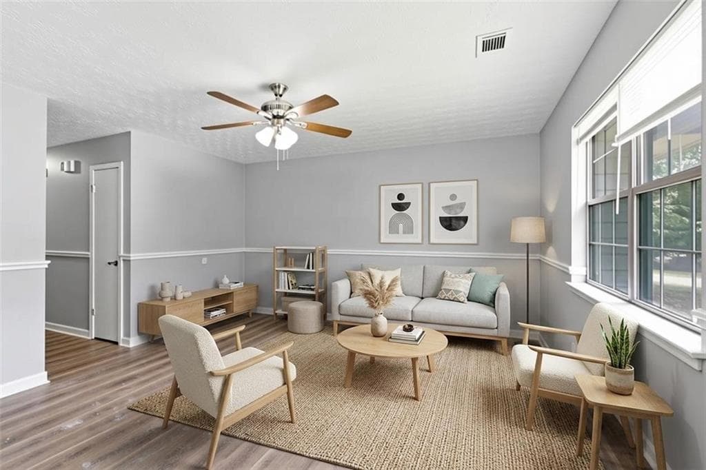 3 bedroom, 2 bathroom, 1,072 sq ft single family residence for sale at 124 Julie Lane, Stockbridge, GA 30281 — photo 4