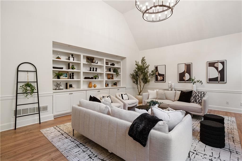 5 bedroom, 5 bathroom, 4,679 sq ft single family residence for sale at 5154 Vinings Estates Way, Mableton, GA 30126 — photo 5