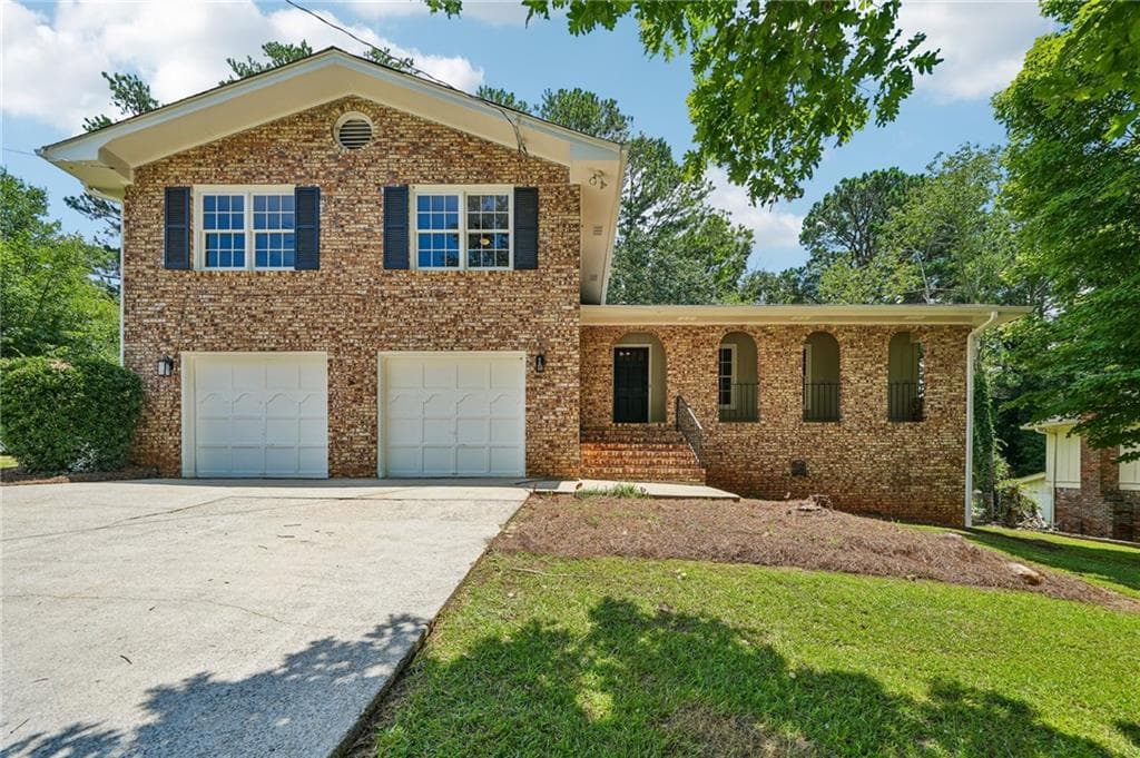 965 Dunstan Lane, Stone Mountain, GA 30083 — most recent listing photo