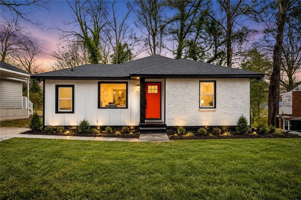 3 bedroom, 2 bathroom, 1,155 sq ft single family residence for sale at 641 Hamilton E Holmes Drive, Atlanta, GA 30318