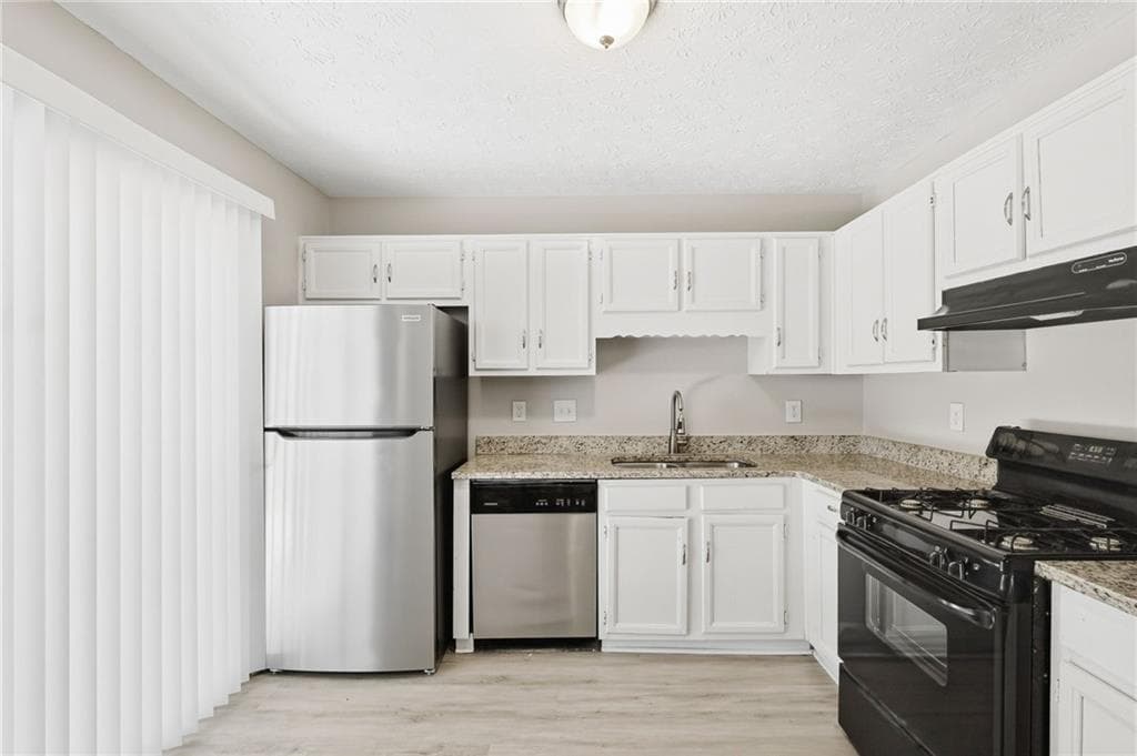 3 bedroom, 3 bathroom, 1,392 sq ft single family residence for sale at 6290 Marbut Farms Lane, Lithonia, GA 30058 — photo 9