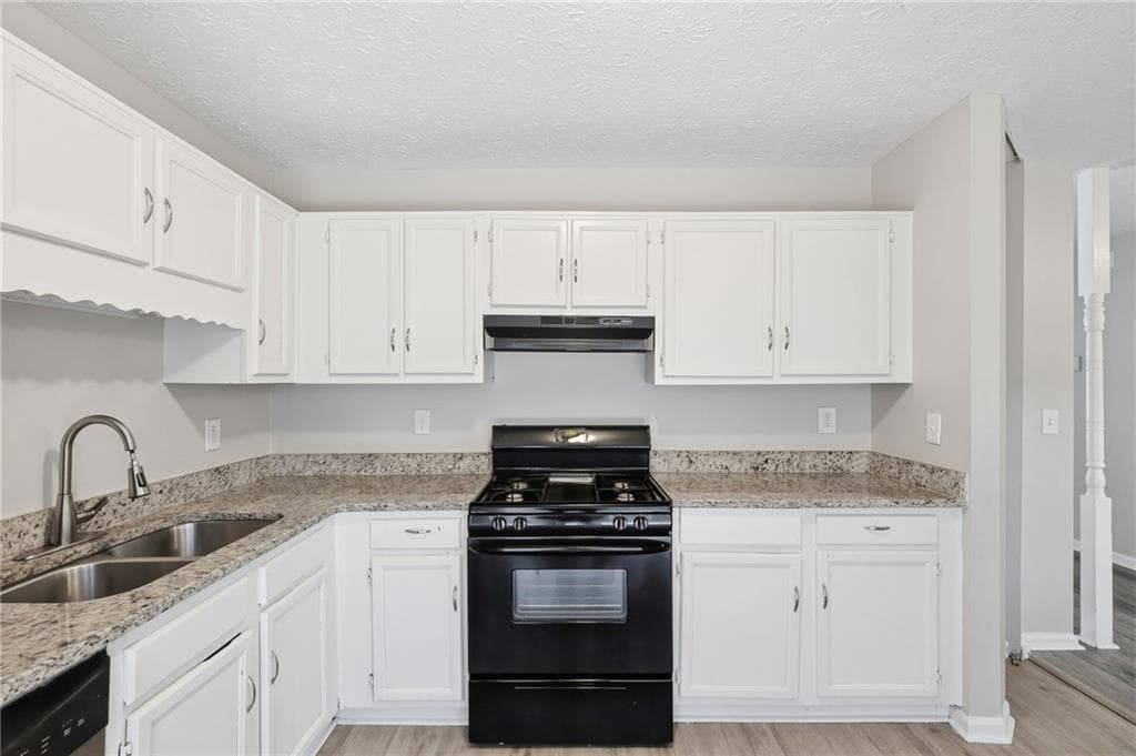 3 bedroom, 3 bathroom, 1,392 sq ft single family residence for sale at 6290 Marbut Farms Lane, Lithonia, GA 30058 — photo 10