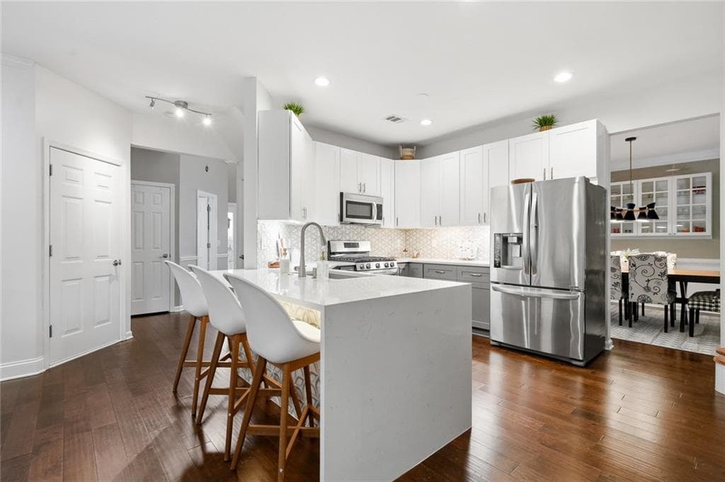 4 bedroom, 3 bathroom, 2,587 sq ft single family residence sold at 184 Parkstone Way, Marietta, GA 30066