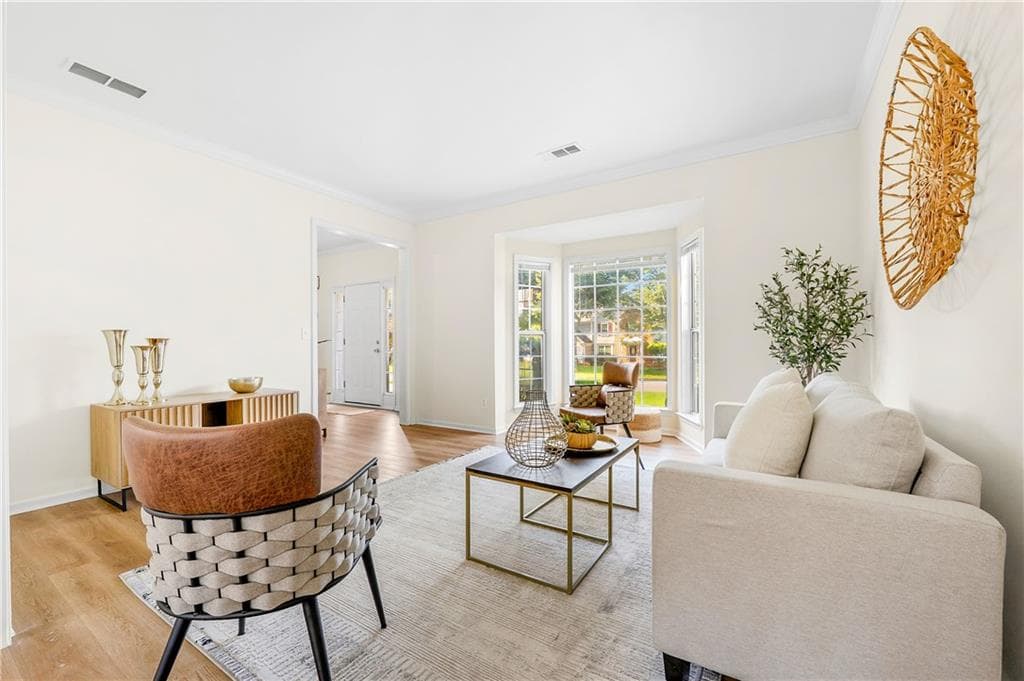4 bedroom, 3 bathroom, 2,130 sq ft single family residence under contract at 7025 Brassfield Drive, Cumming, GA 30041 — photo 5
