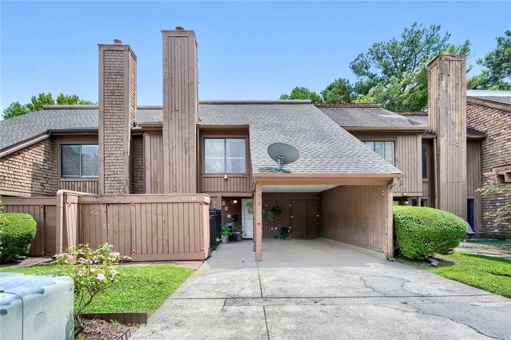 3 bedroom, 3 bathroom, 2,067 sq ft townhouse for sale at 85 Willowick Drive, Lithonia, GA 30038