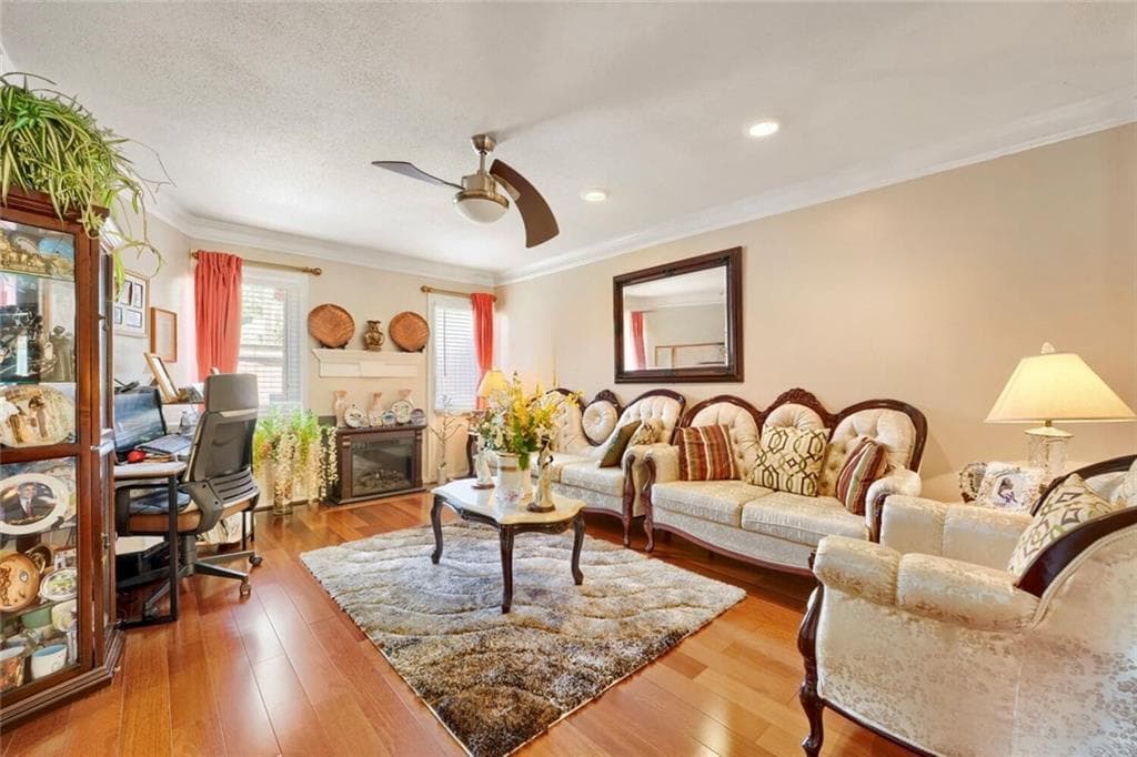 3 bedroom, 3 bathroom, 2,067 sq ft townhouse for sale at 85 Willowick Drive, Lithonia, GA 30038 — photo 6